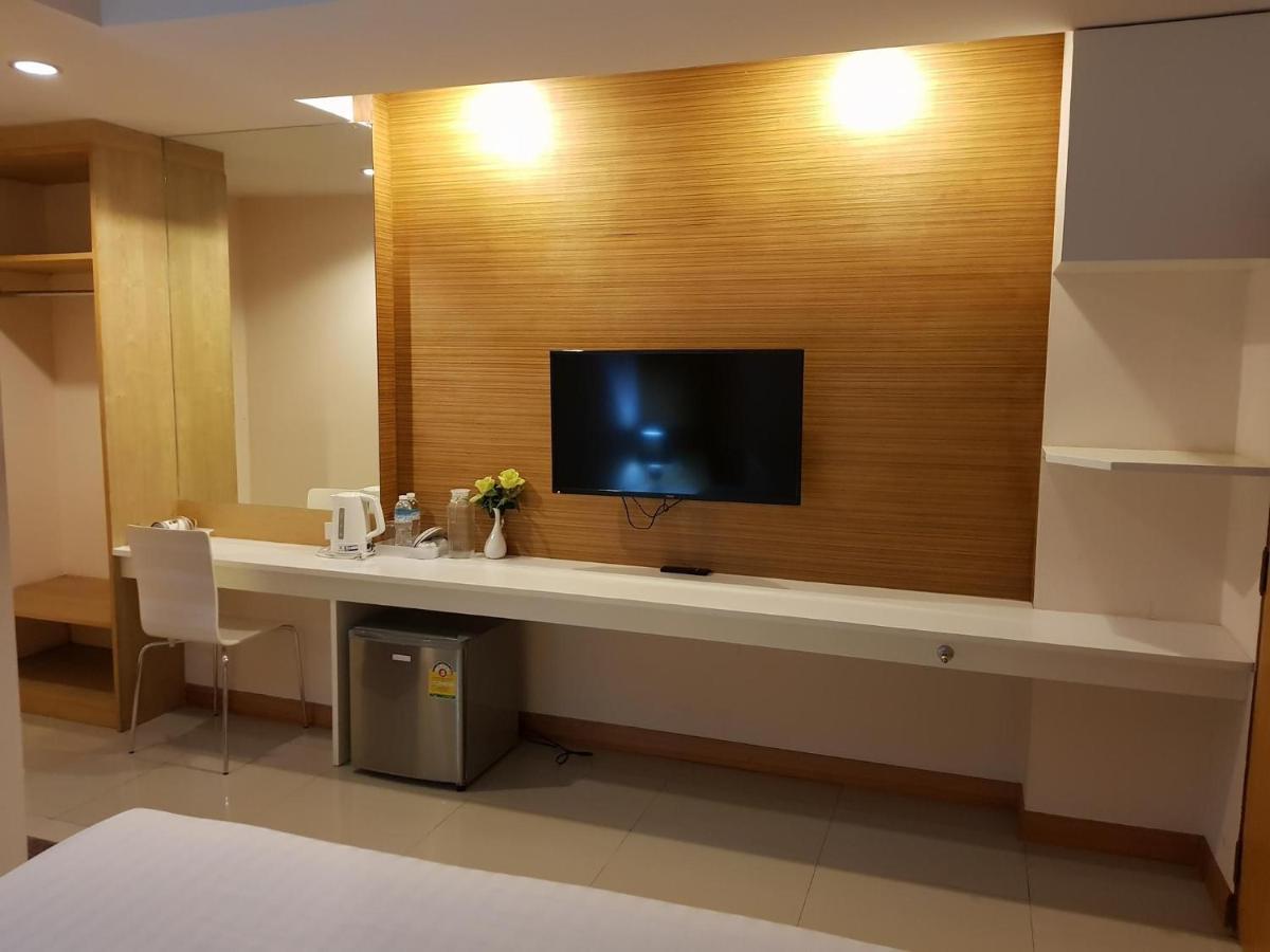 Hotel The Little Nest Phuket Esterno foto