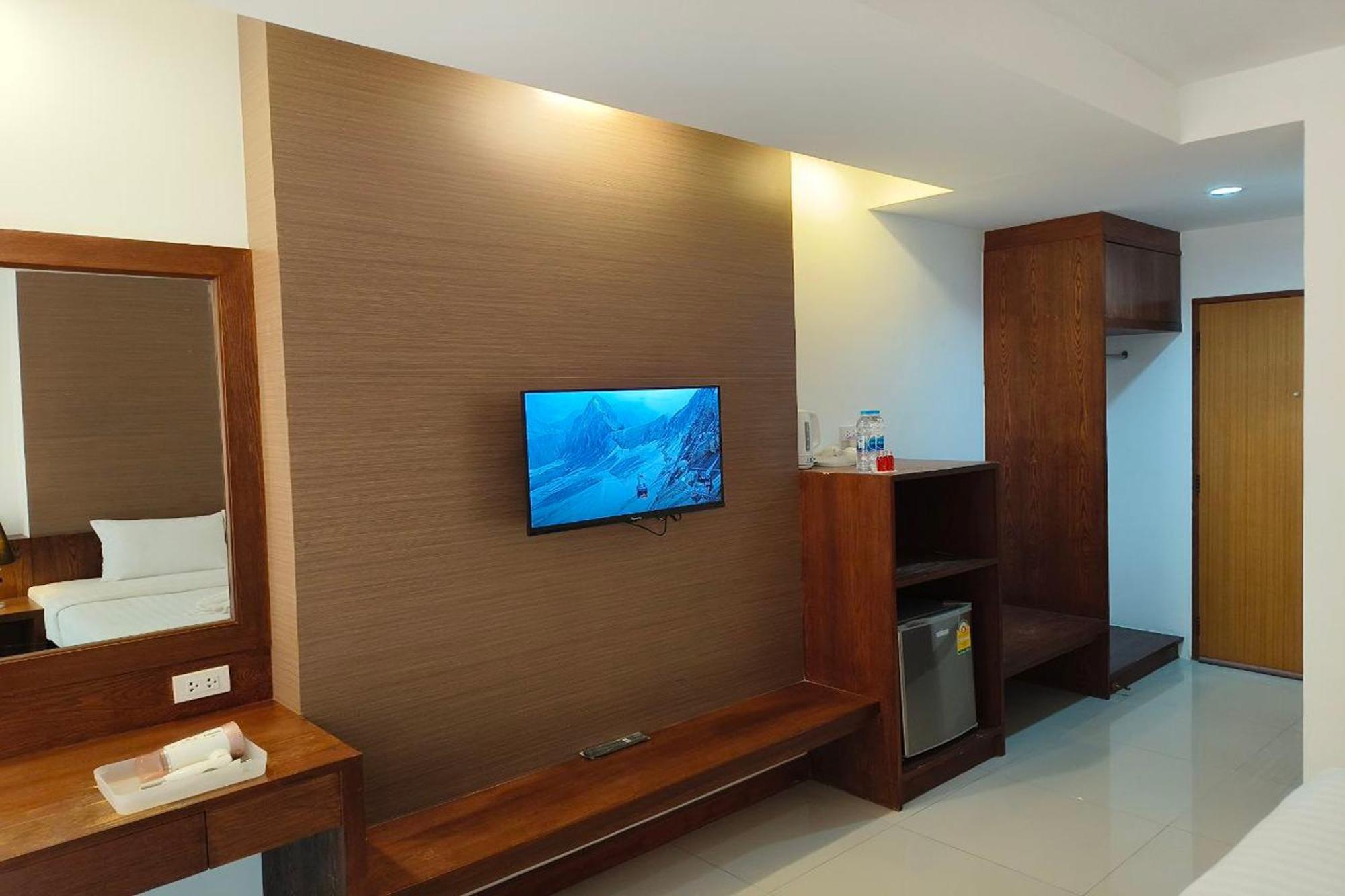 Hotel The Little Nest Phuket Esterno foto